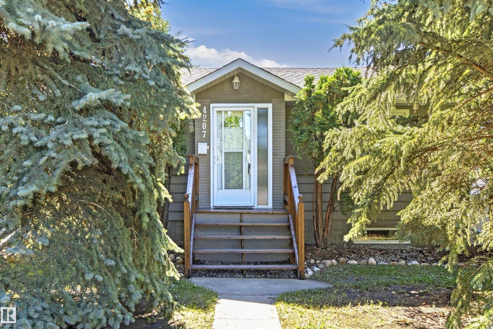 Property Photo:  4207 114 Avenue NW  AB T5W 0T1 