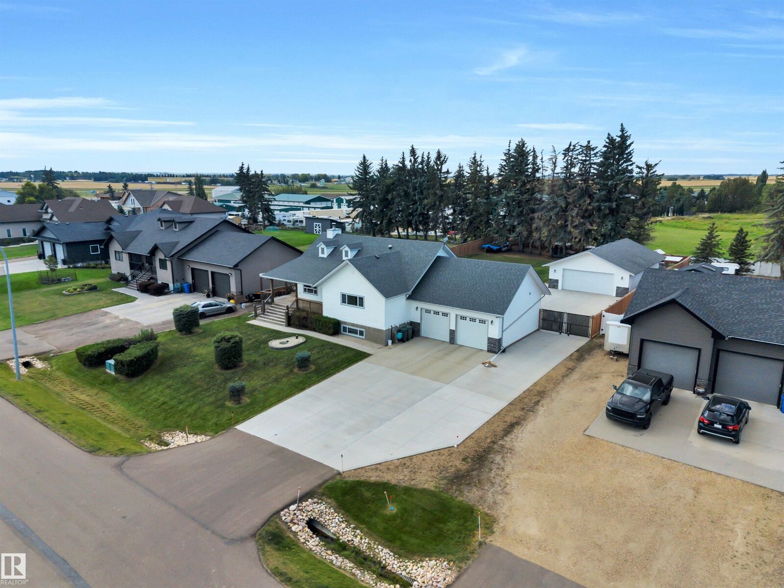 Property Photo: 4802 62 Street AB T9A 1R5