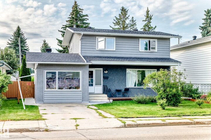 Property Photo: 11211 40 Avenue NW AB T6J 0P9