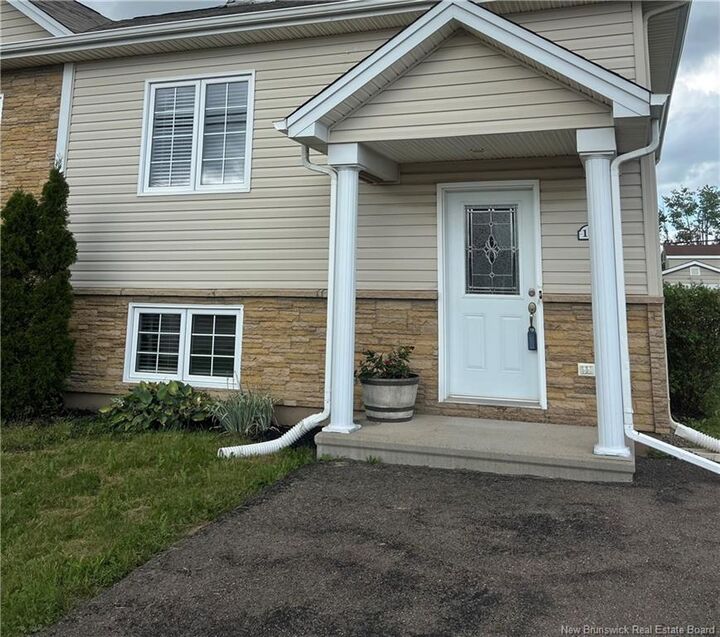 Property Photo:  106 Lakeburn Avenue  NB E1A 0Y7 