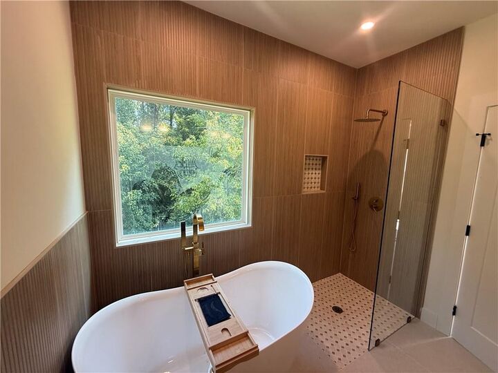 Property Photo: 3962 Pinehurst Place GA 30034