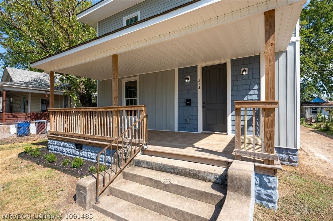 Property Photo: 812 N 13th Street AR 72901