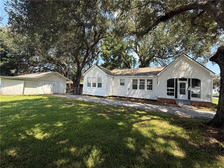 Property Photo: 1805 St. Martin Street LA 71346