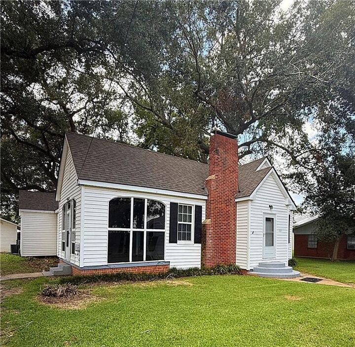 Property Photo:  1805 St. Martin Street  LA 71346 