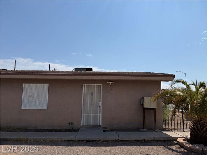 Property Photo:  425 East Merlayne Drive  NV 89011 