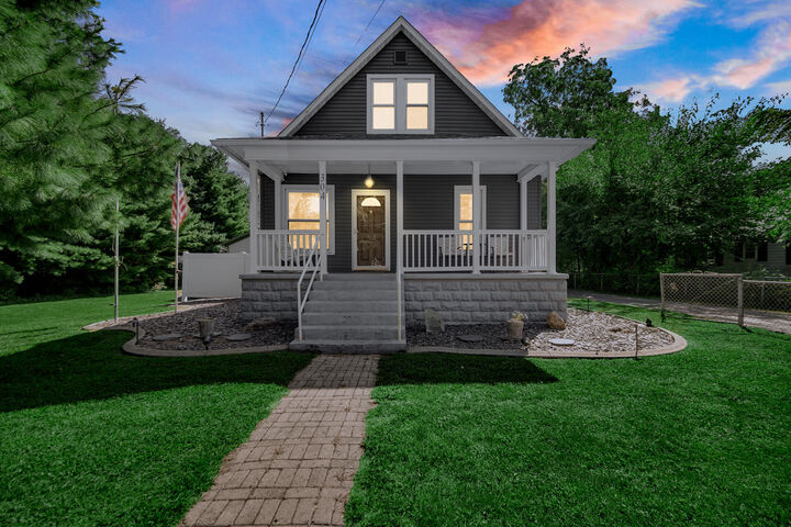Property Photo: 304 S Roosevelt Road IN 46534