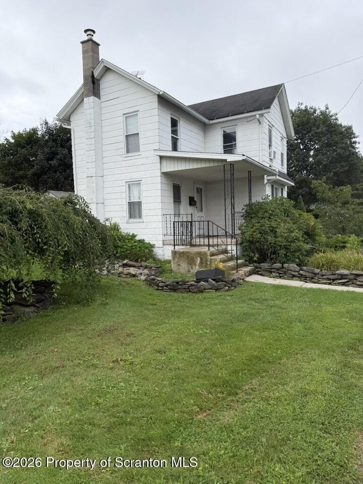 Property Photo:  400 Hudson Street  PA 18433 
