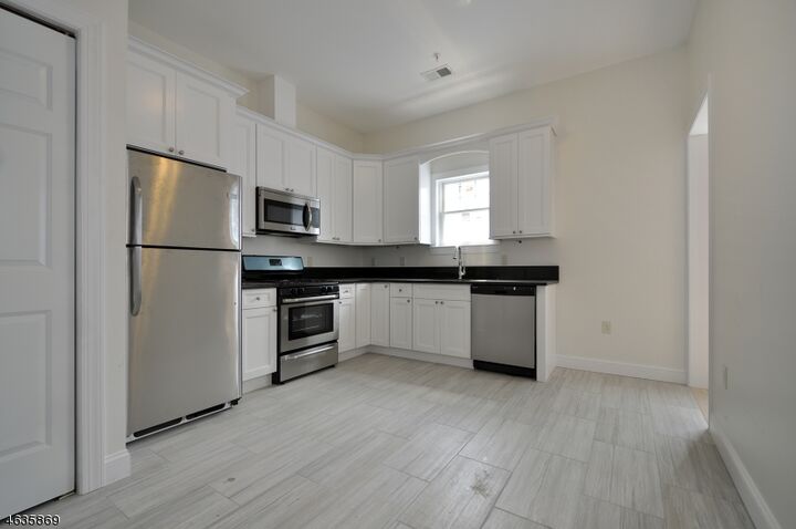 Property Photo: 802 South Ave 3 NJ 07090