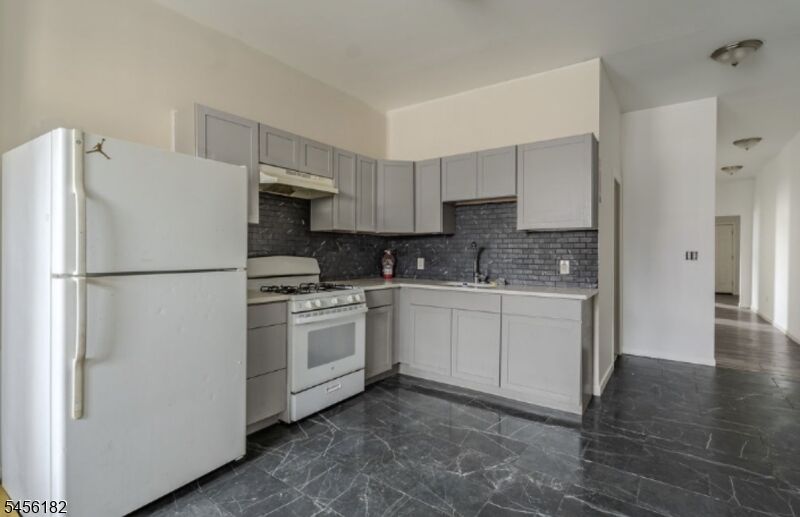Property Photo: 324 14th Ave NJ 07103