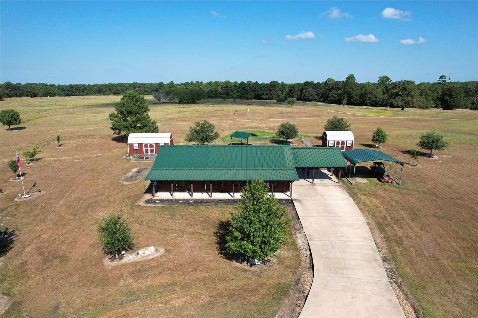Property Photo: 130 Raleigh Circle TX 75862