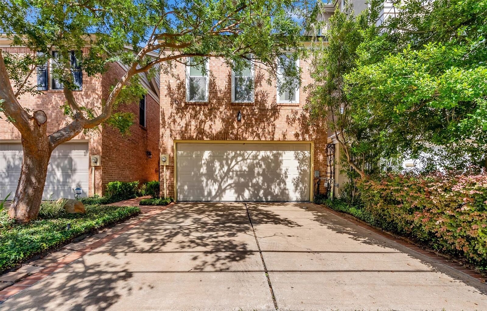 Property Photo: 2012 McDuffie Street TX 77019