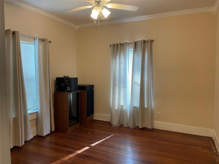 Property Photo: 217 Royder Street TX 77009