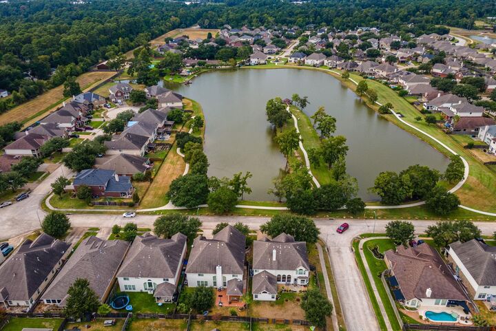 Property Photo: 8306 Calico Canyon Drive TX 77375