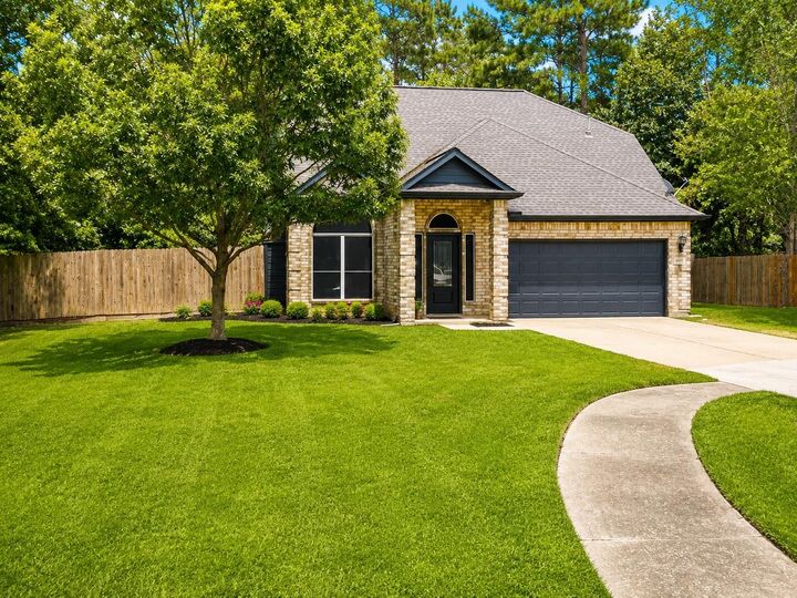 Property Photo: 803 Brickstone Court TX 77386