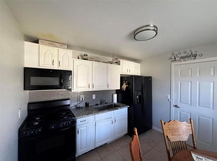 Property Photo:  8125 Shotwell Street  TX 77016 