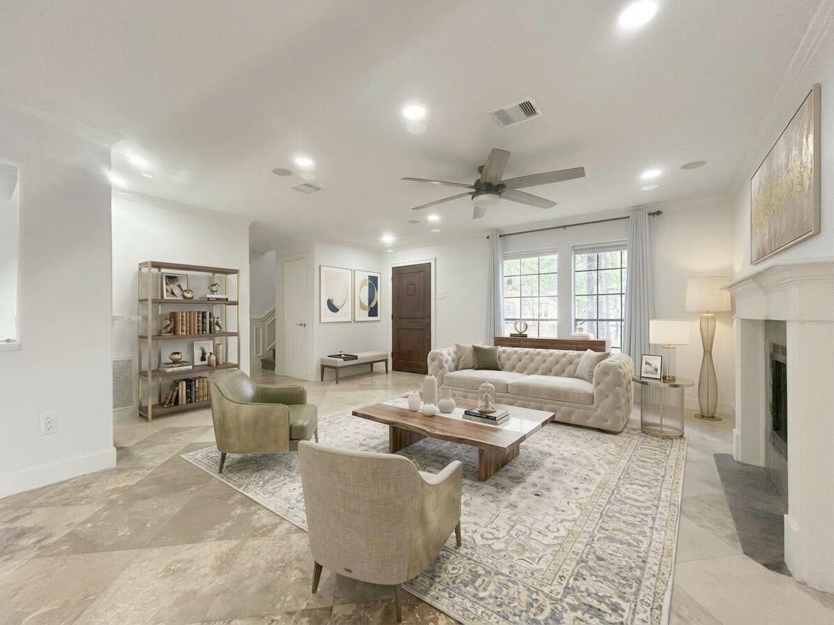 Property Photo:  102 E Mistybreeze Circle  TX 77381 