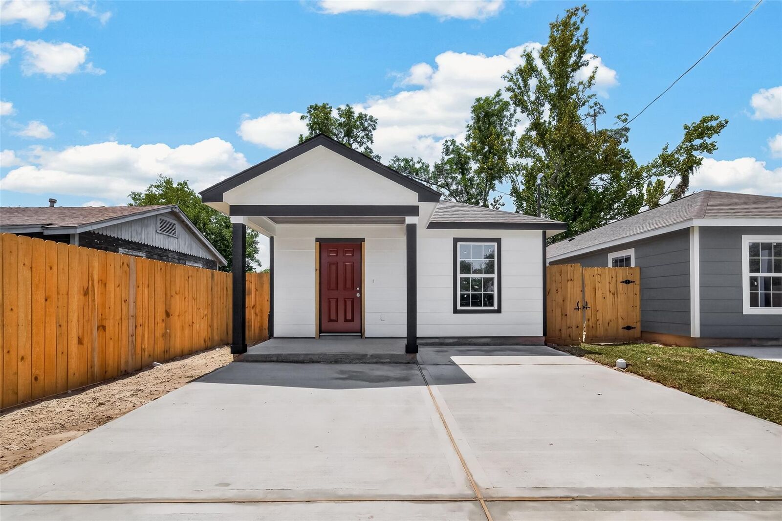 Property Photo: 7414 S Hall Street TX 77028