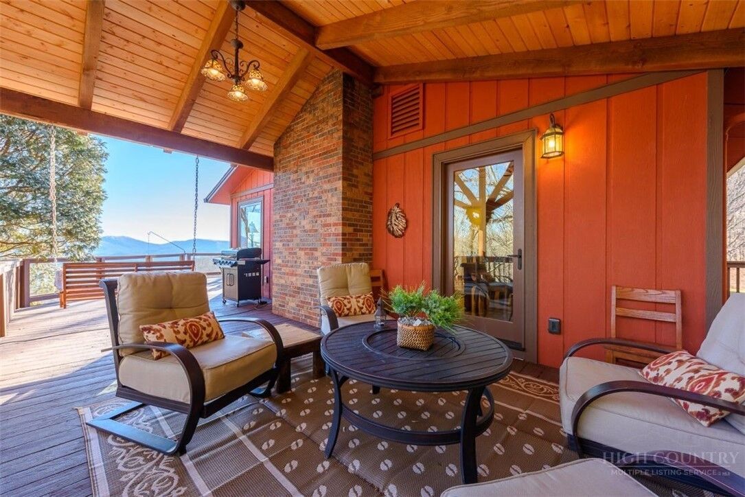 Property Photo:  1776 Beech Mountain Parkway  NC 28604 