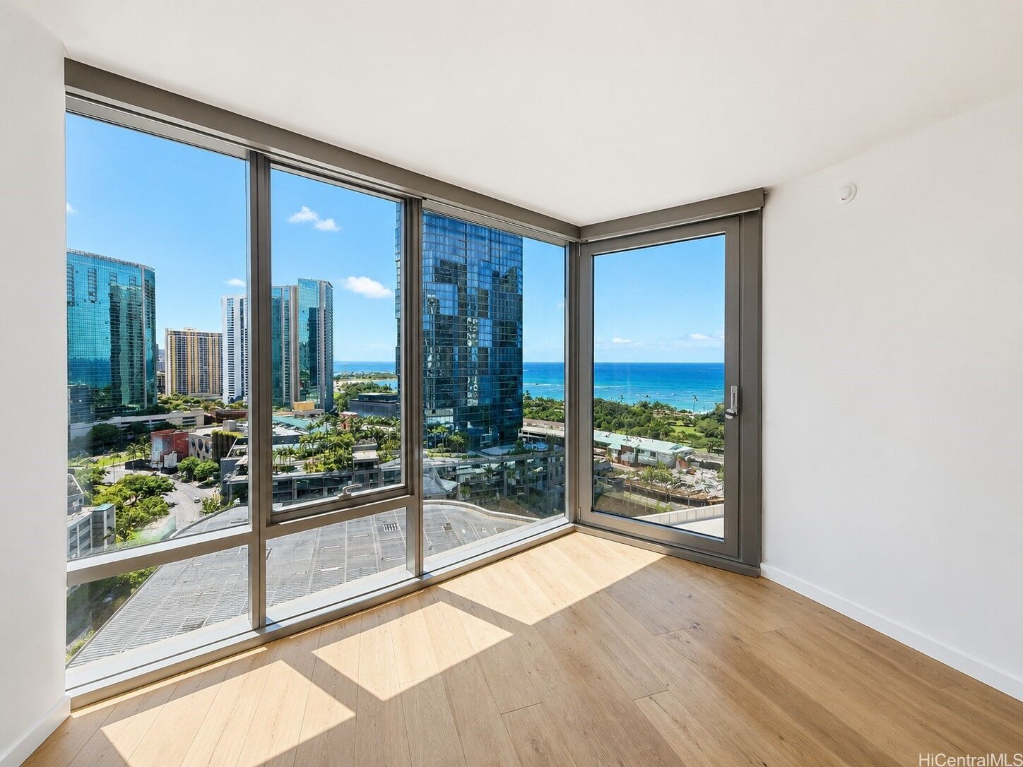 Property Photo: 1001 Queen Street 1804 HI 96814