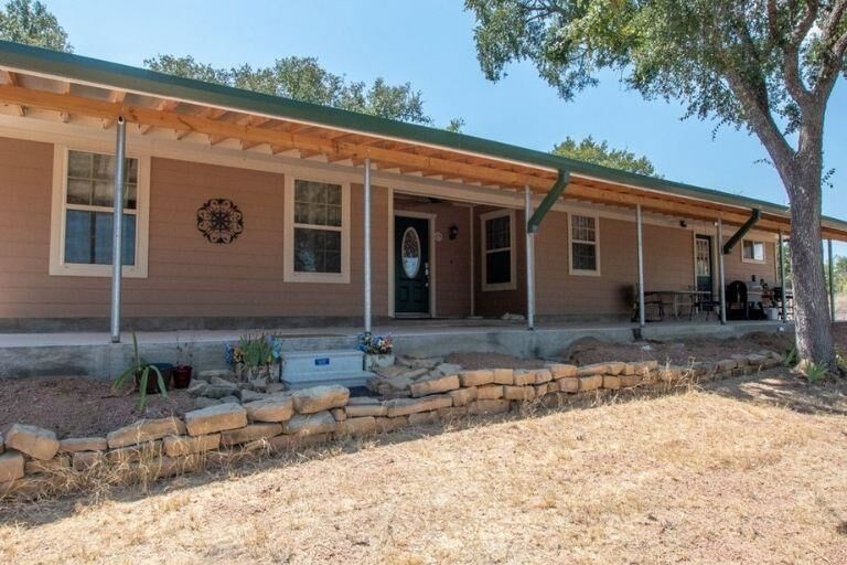 Property Photo: 15525 Ranch Road 2241 TX 78672