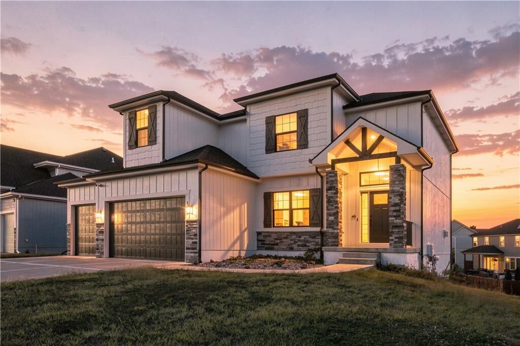 Property Photo: 2333 SW Old Port Road MO 64082