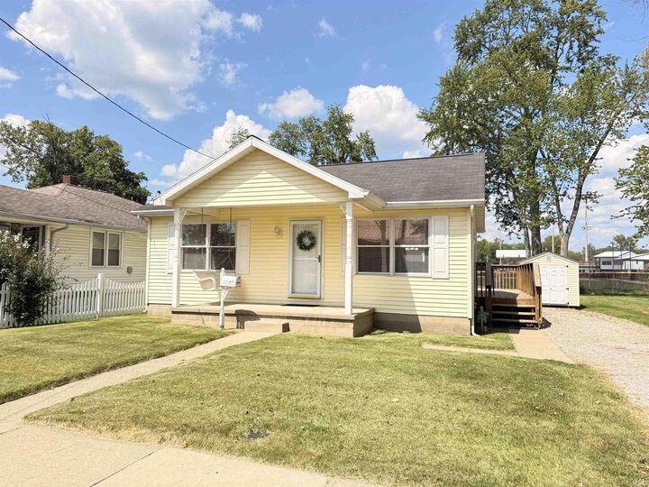 Property Photo: 617 W Sycamore Street IN 47601
