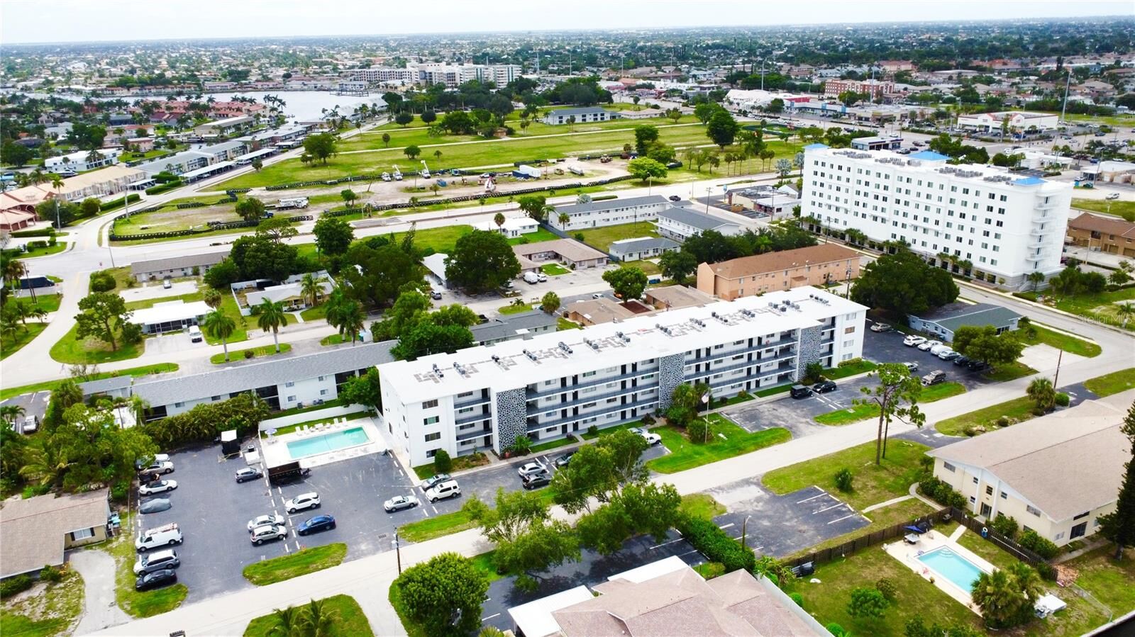 Property Photo: 4906 Victoria Drive 103 FL 33904