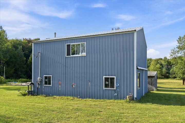 Property Photo: 3385 W 108th Street MI 49327-9757