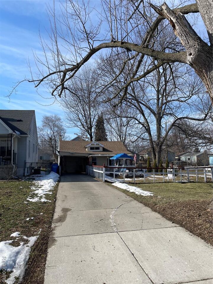Property Photo:  26521 Barrington  MI 48071 