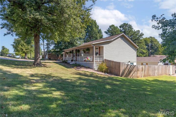 Property Photo:  825 Albert Street  MO 63841 