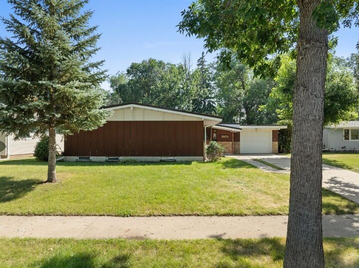 Property Photo:  2609 1st Ave NW  ND 58703 