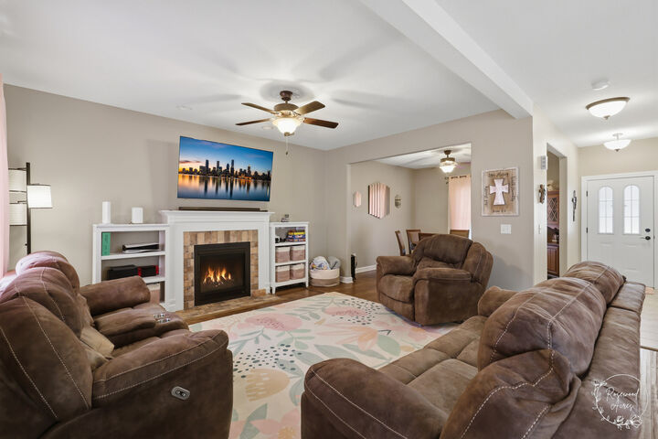 Property Photo: 1670 Eagle Bluff Drive IL 60914