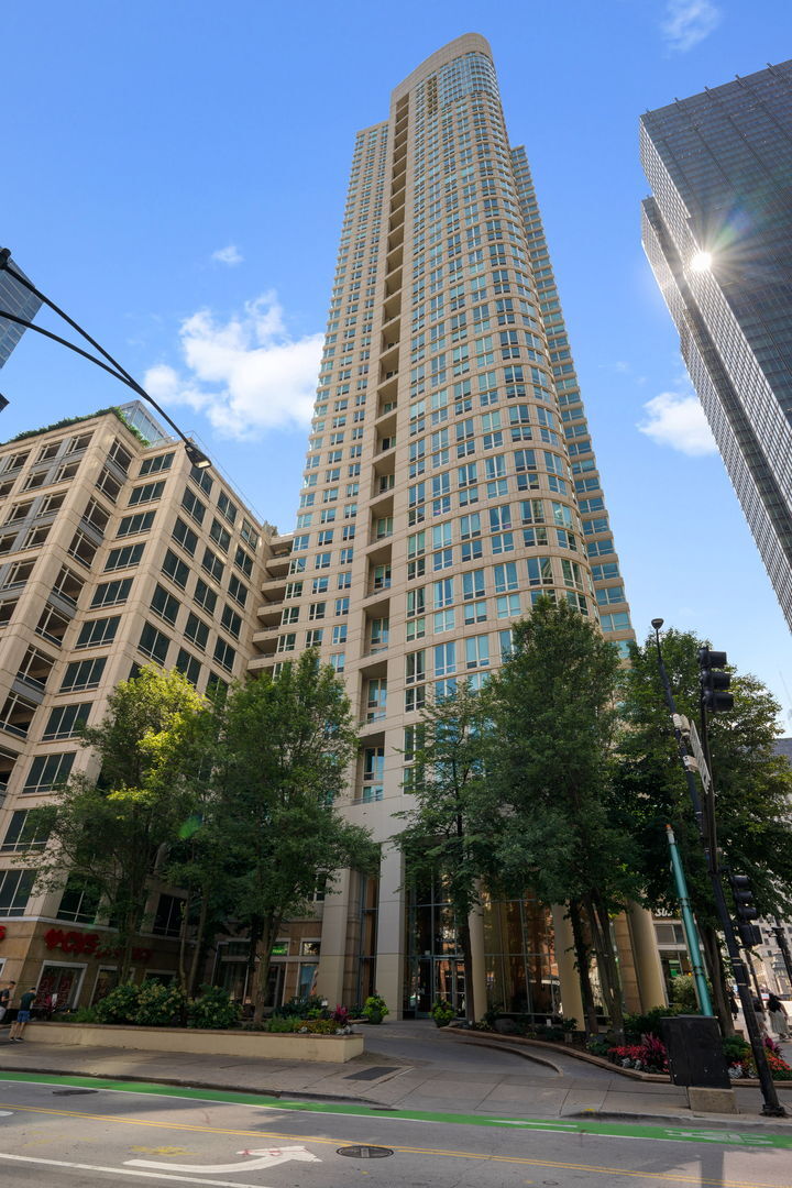 Property Photo:  345 N Lasalle Boulevard 2608  IL 60610 