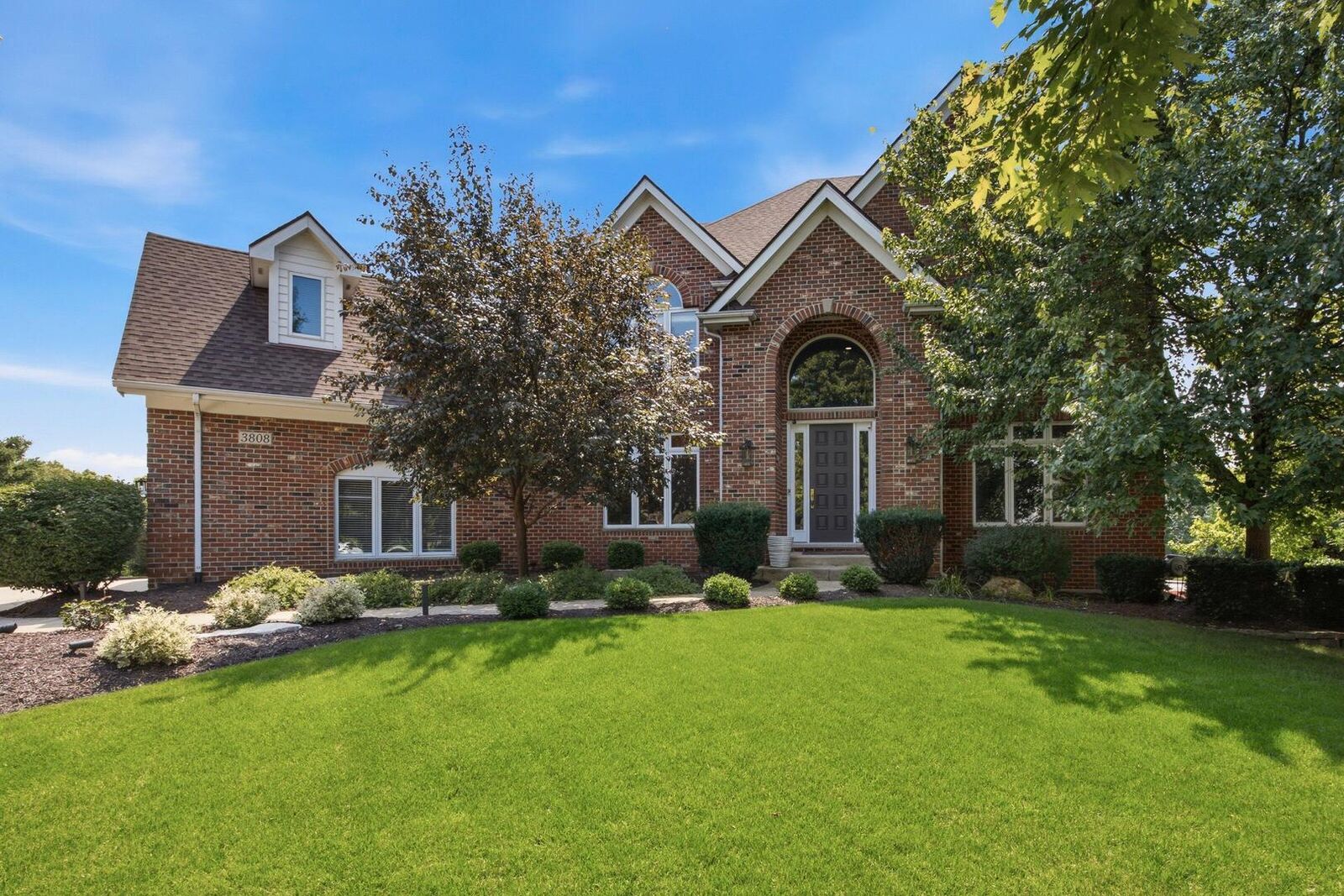 Property Photo: 3808 S Littlestone Court IL 60564