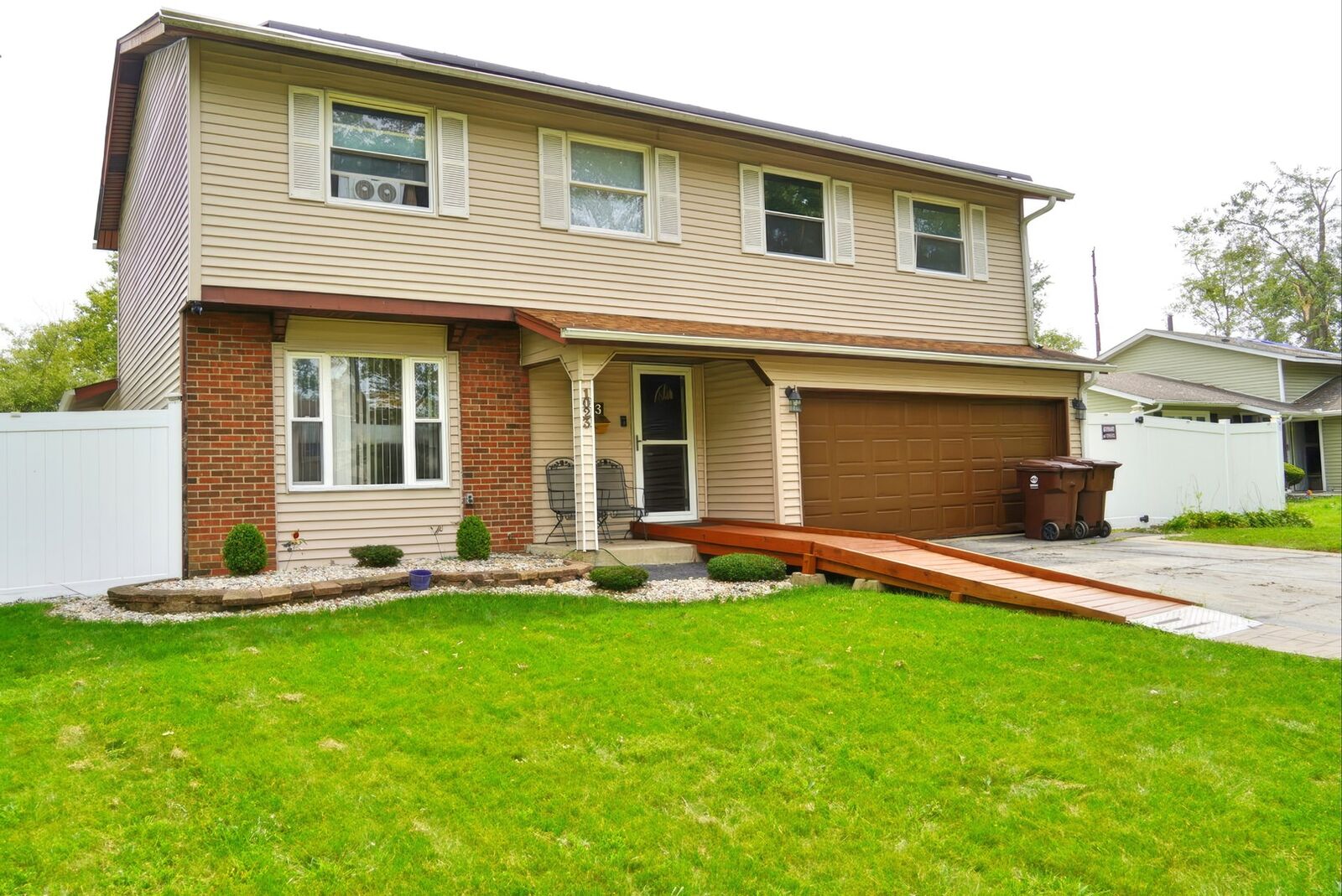 Property Photo:  1023 Ashridge Lane  IL 60484 