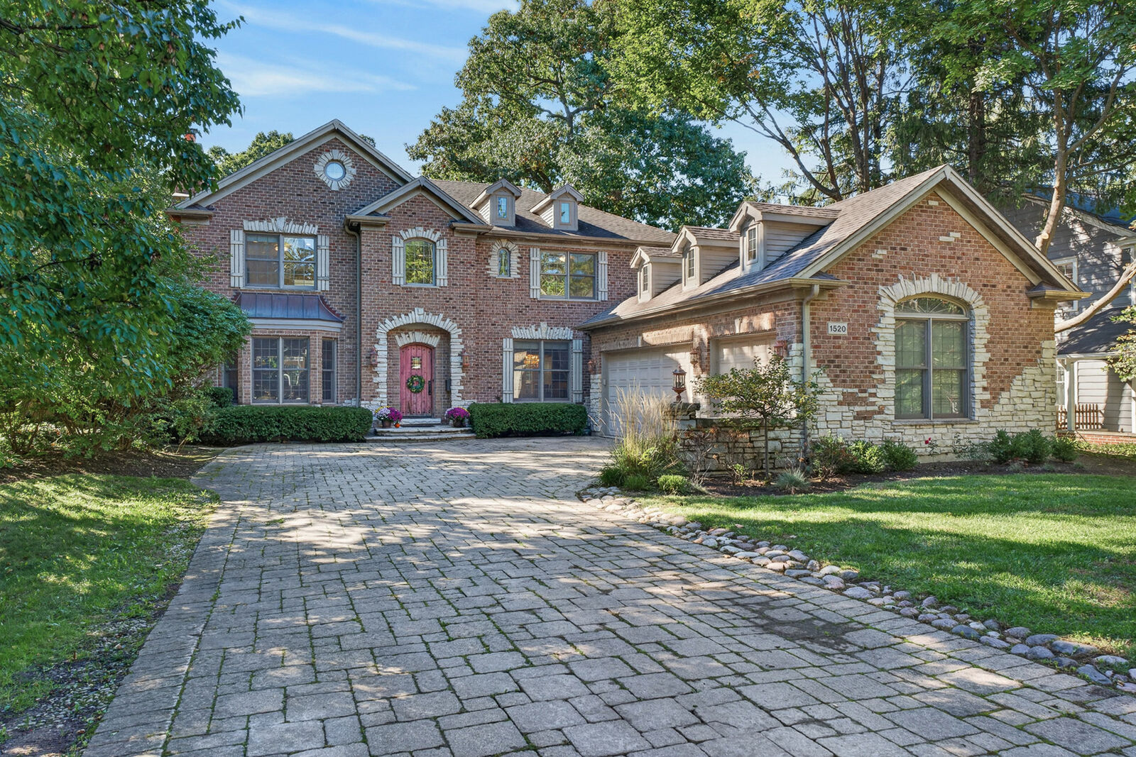 Property Photo:  1520 Oakwood Avenue  IL 60035 