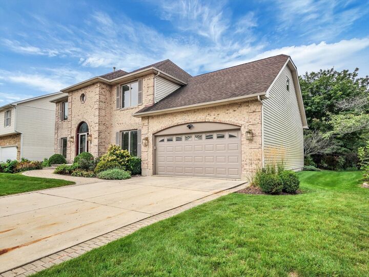 Property Photo: 640 Downey Street IL 60169
