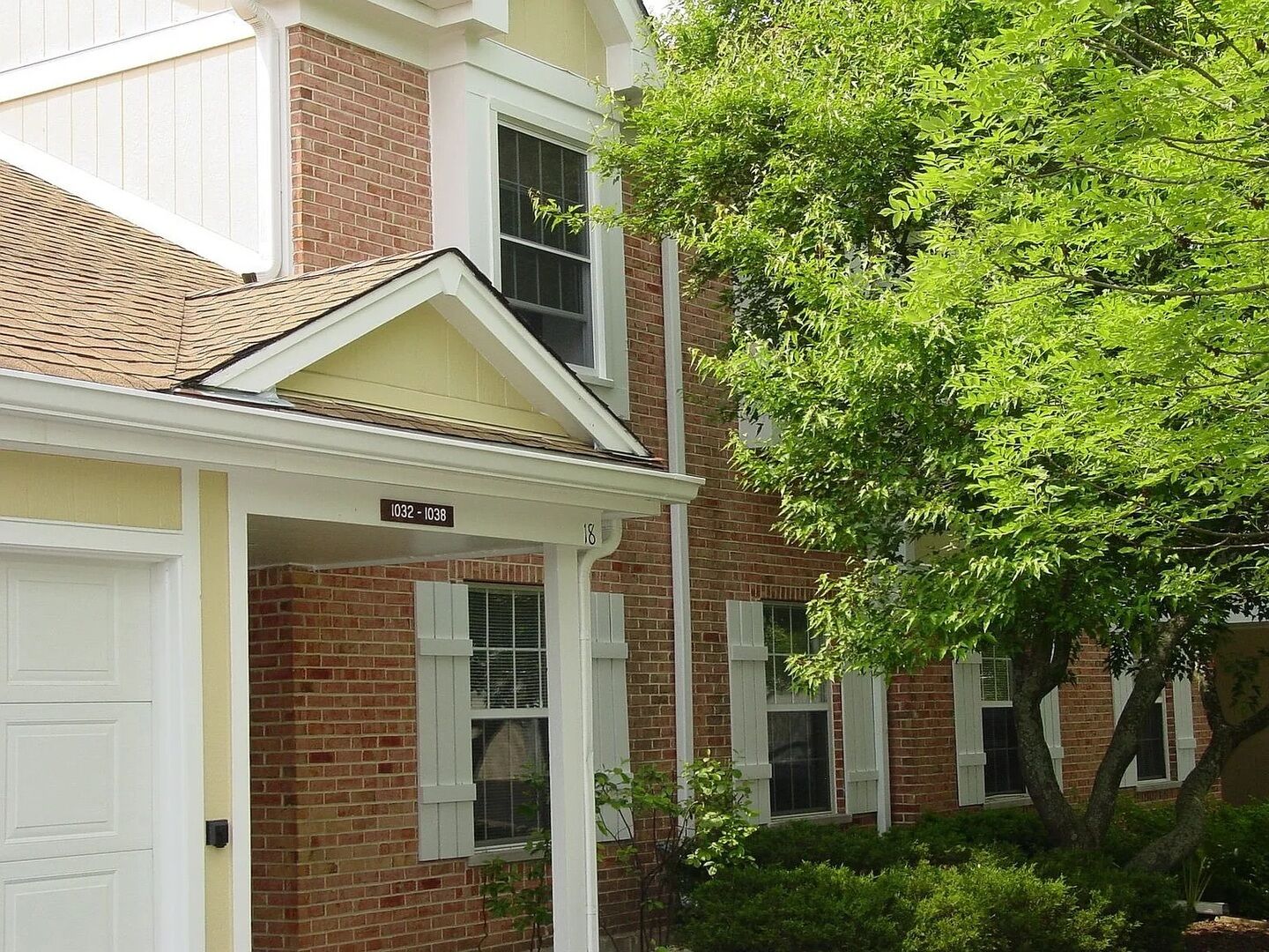 Property Photo: 1036 Auburn Lane IL 60089