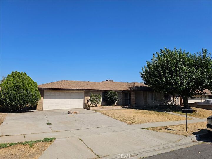 Property Photo: 737 N Fillmore CA 92376