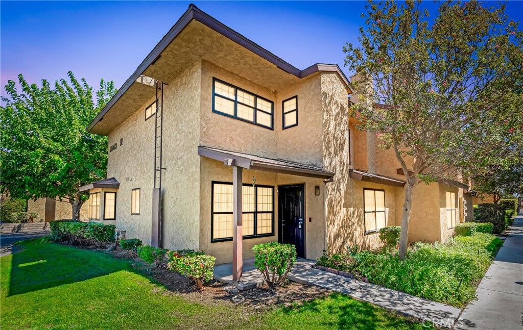 Property Photo: 1543 W Avenue L 1 CA 93534