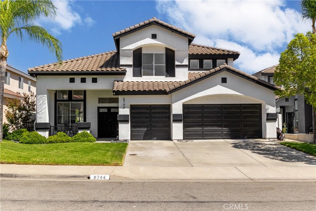 Property Photo: 8744 Medford CA 92508