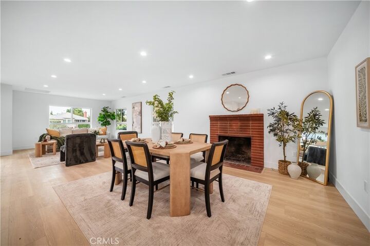 Property Photo:  19918 Kittridge  CA 91306 