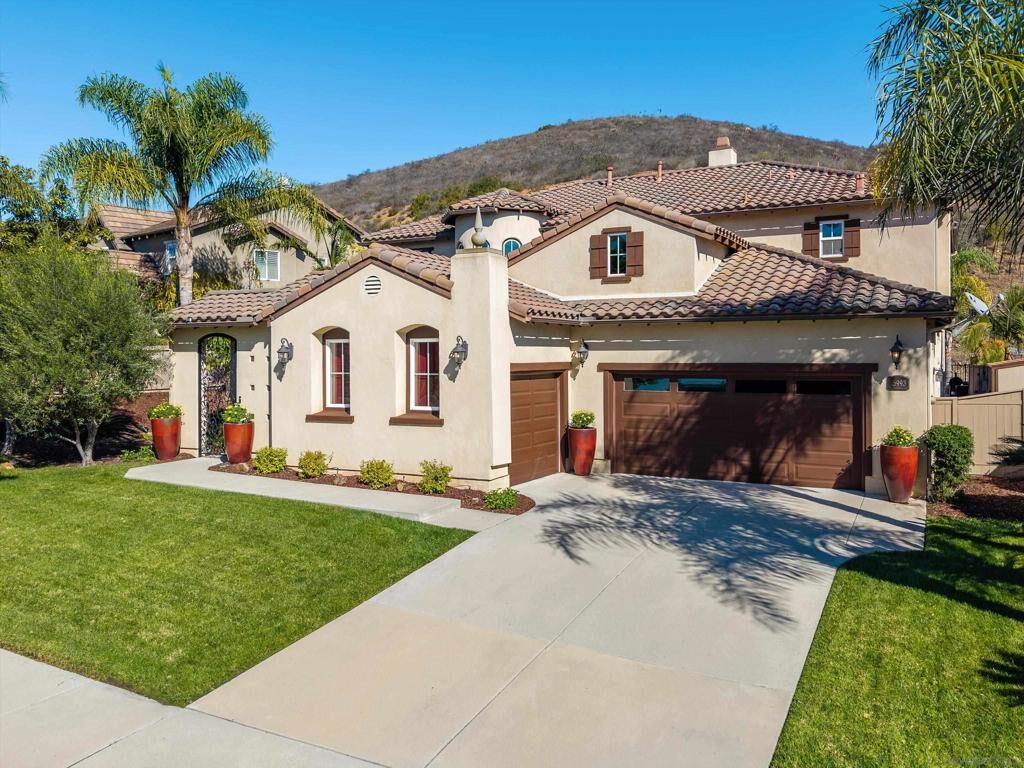 Property Photo:  