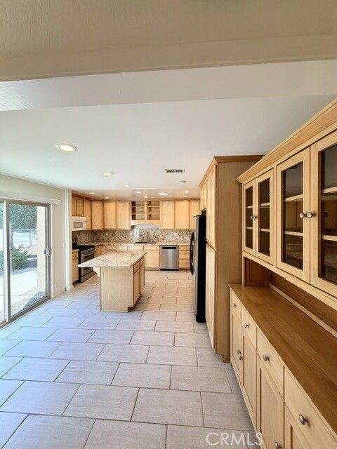 Property Photo:  81 Encanto  CA 93401 