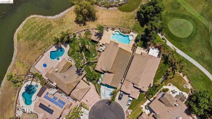 Property Photo: 2244 Colonial Ct CA 94505