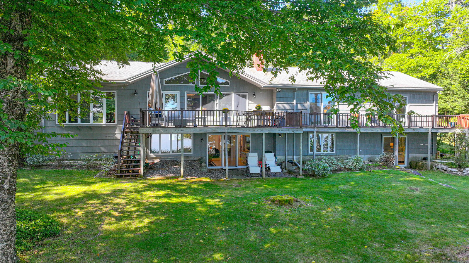 Property Photo:  13 Edgewater Lane  ME 04009 