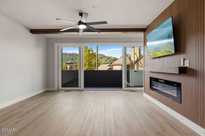 Property Photo:  215 Circle Drive Unit 2  TN 37738 