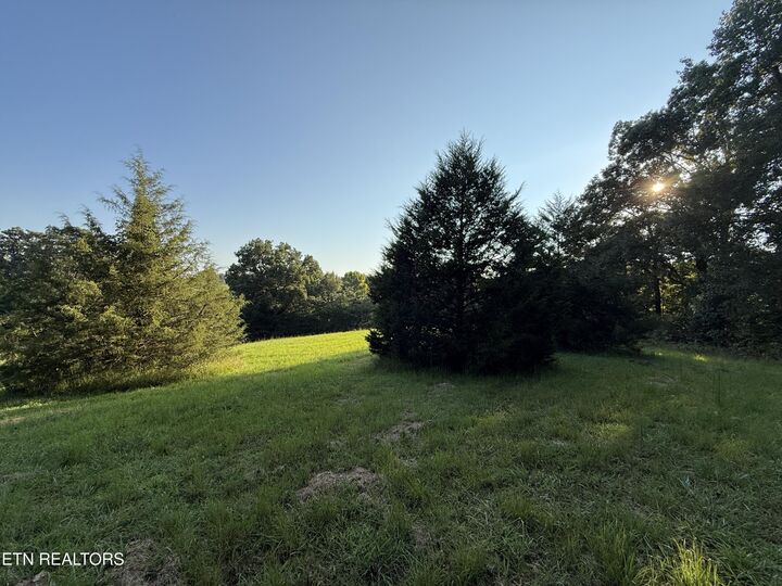 Property Photo: 1305 Sweetwater Rd TN 37846