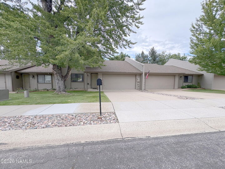 Property Photo:  1650 N Lakeview Lane  AZ 86004 