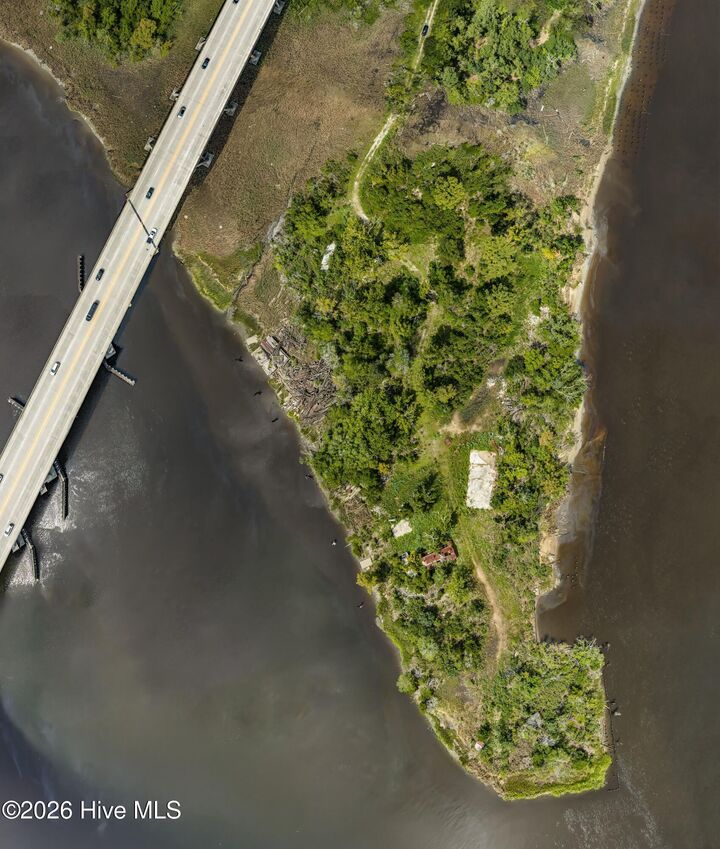 Property Photo: 1100 Point Harbor Road NC 28401